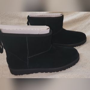 UGG Classic Mini Boot SZ 9